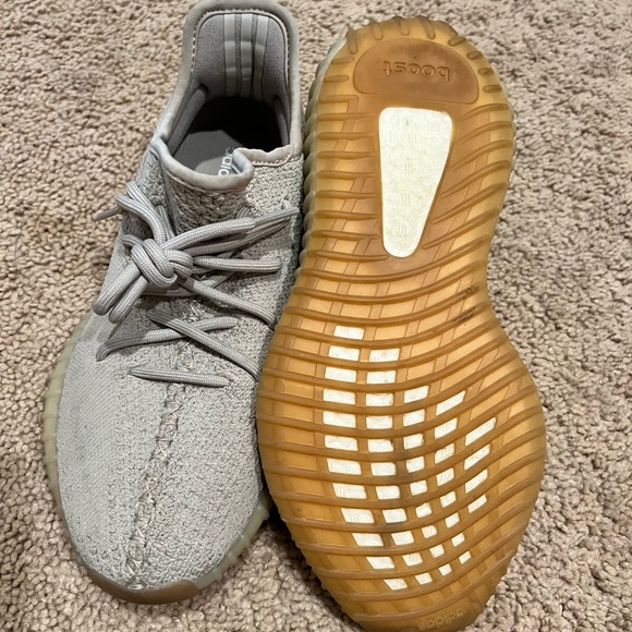 Yeezy Boost 350 V2 Sesame - Picture 2 of 3